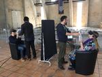 Ud af kroppen. På konferencen CopenX Realities var det muligt at få en usædvanlig oplevelse, hvor man med virtual reality kunne bytte krop med en anden person. Efter dette par var det Politikens videnskabsredaktør og frues tur. Foto: Lasse Foghsgaard
 